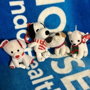 Misc (4) small plush Snoopy, polar bear, 2 dogs